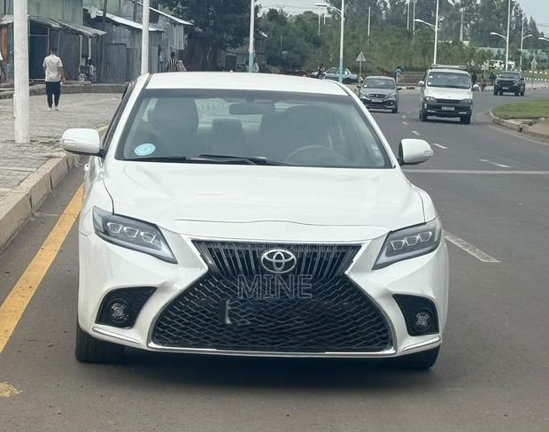 Toyota Camry 2010 Pearl
