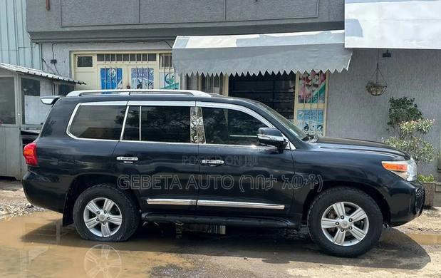 Toyota Land Cruiser 4.5 V8 GX-R 2014