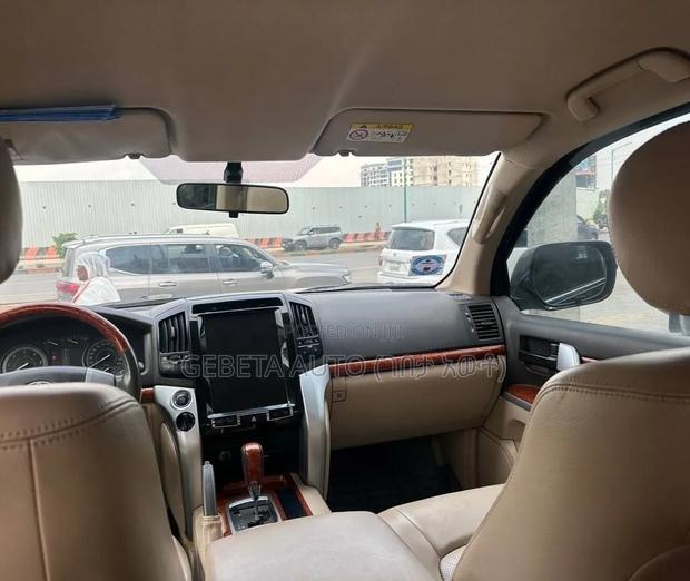 Toyota Land Cruiser 4.5 V8 GX-R 2014