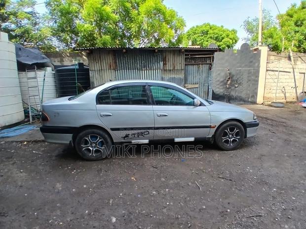 Toyota Carina 1999 Silver