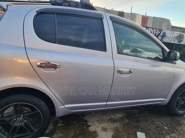 Toyota Vitz 2004 Gray