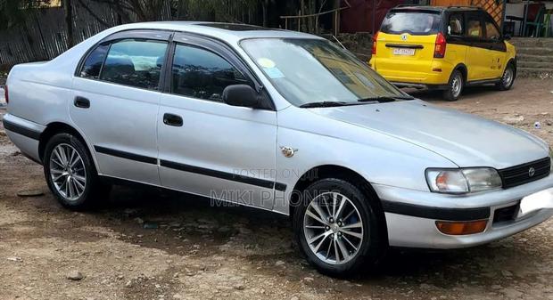 Toyota Carina 1999 Silver