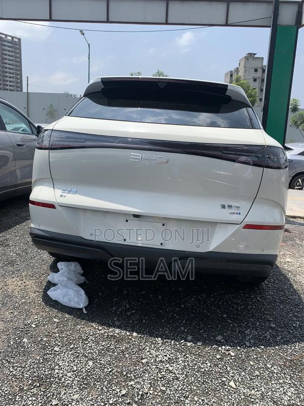 New BYD Sealion 06 EV 2025 Off white