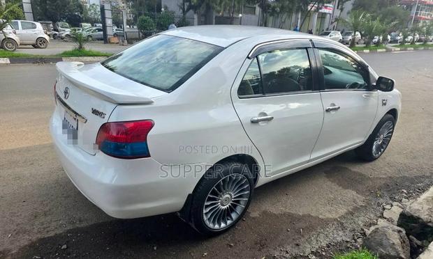 Toyota Yaris 2008 White
