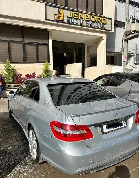 Mercedes-Benz E200 2013 Silver