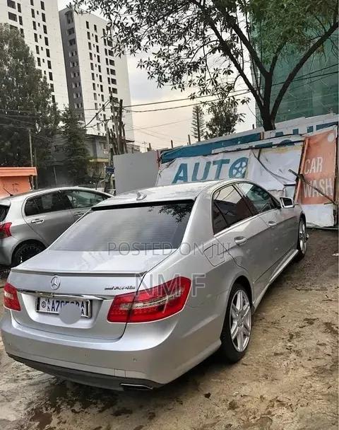 Mercedes-Benz E200 2013 Silver