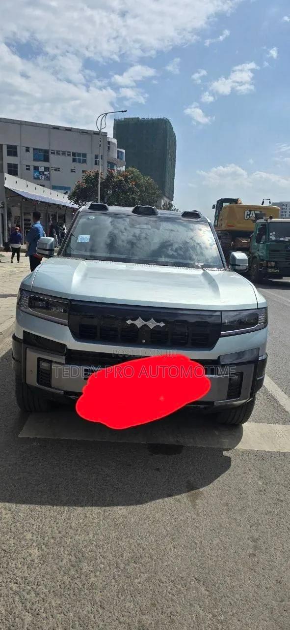 BYD Leopard 8 2.0 Hybrid AWD 2025 Silver