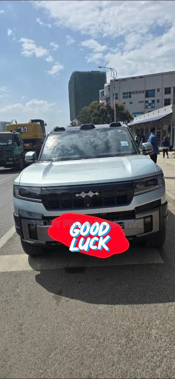 BYD Leopard 8 2.0 Hybrid AWD 2025 Silver