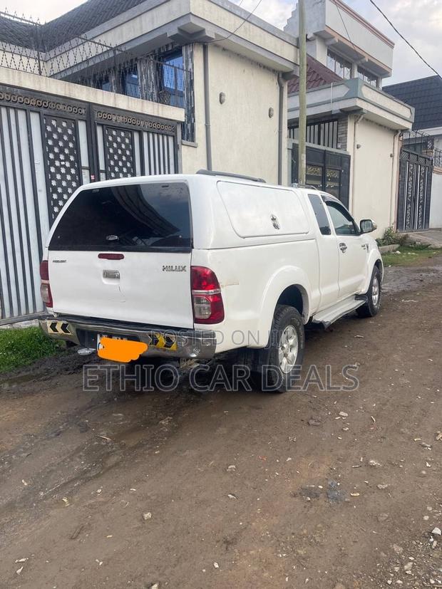 Toyota Hilux 2008 White