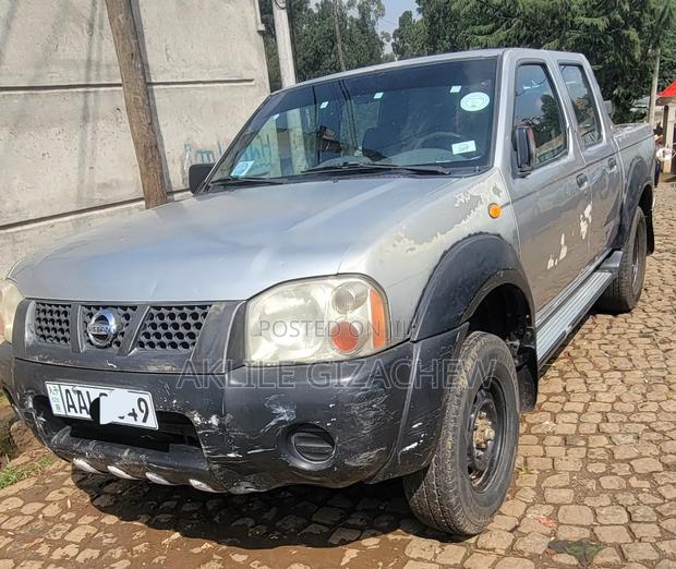 Nissan Pick-Up 2007 Silver