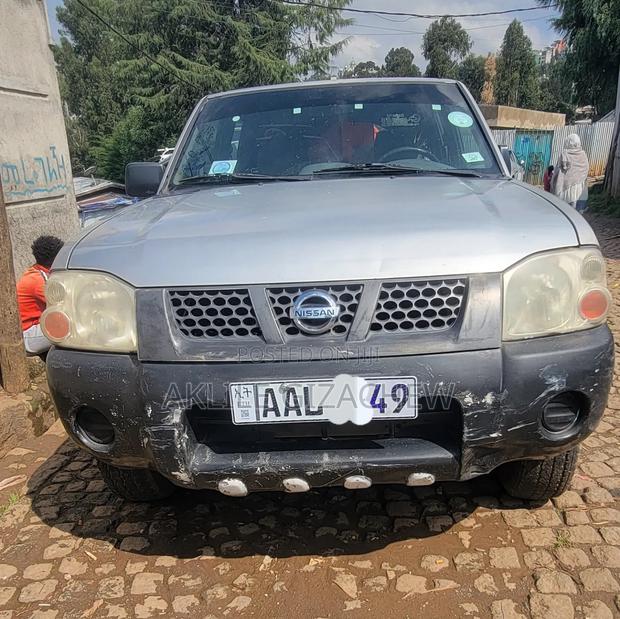 Nissan Pick-Up 2007 Silver