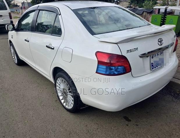 Toyota Yaris 2008 White