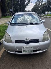 Toyota Vitz 2001 White for sale