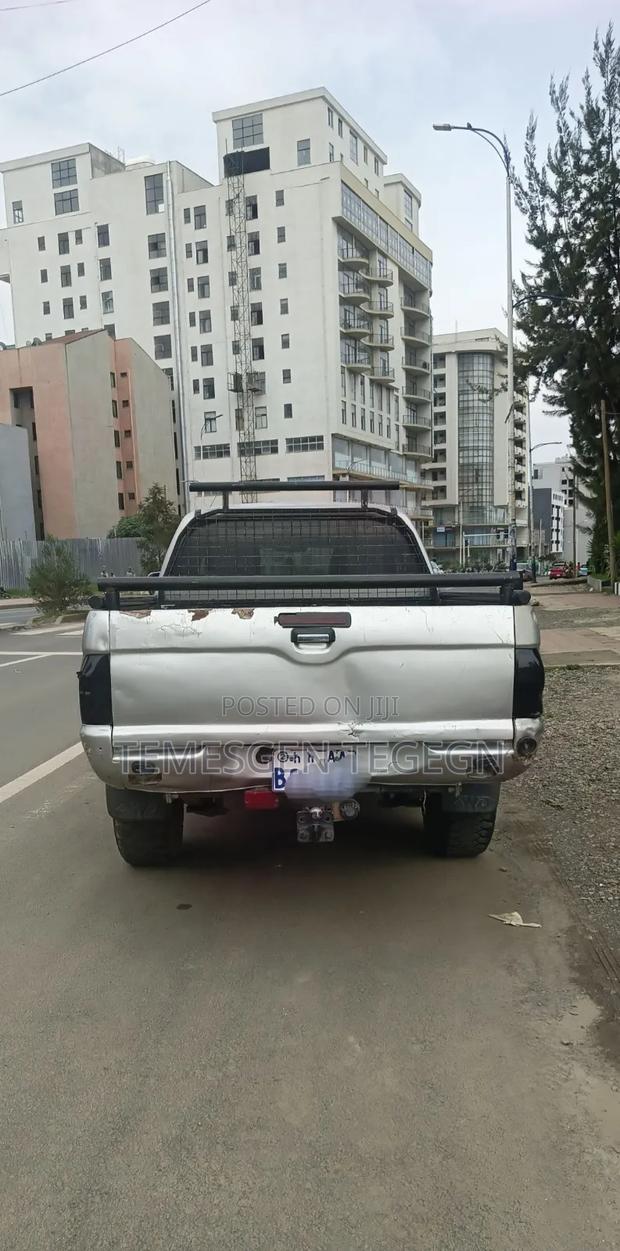 Mitsubishi L200 2004 Silver