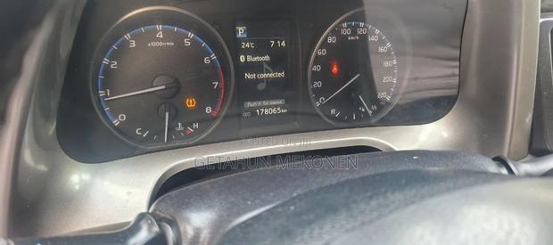 Toyota RAV4 2017 Gold