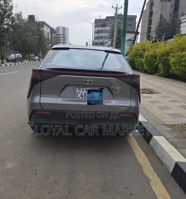 Toyota bZ4X 2023 Gray