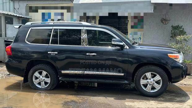 Toyota Land Cruiser 2014