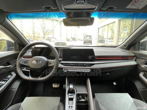 Geely Coolray 2025 Silver