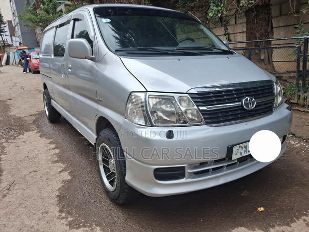 Toyota Land Cruiser 2011 Silver