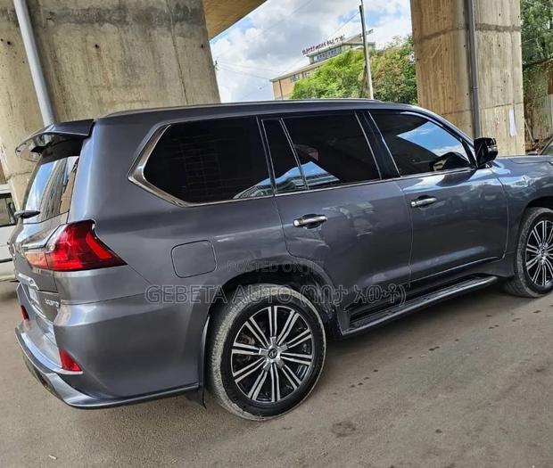 Lexus LX 570 AWD 2019