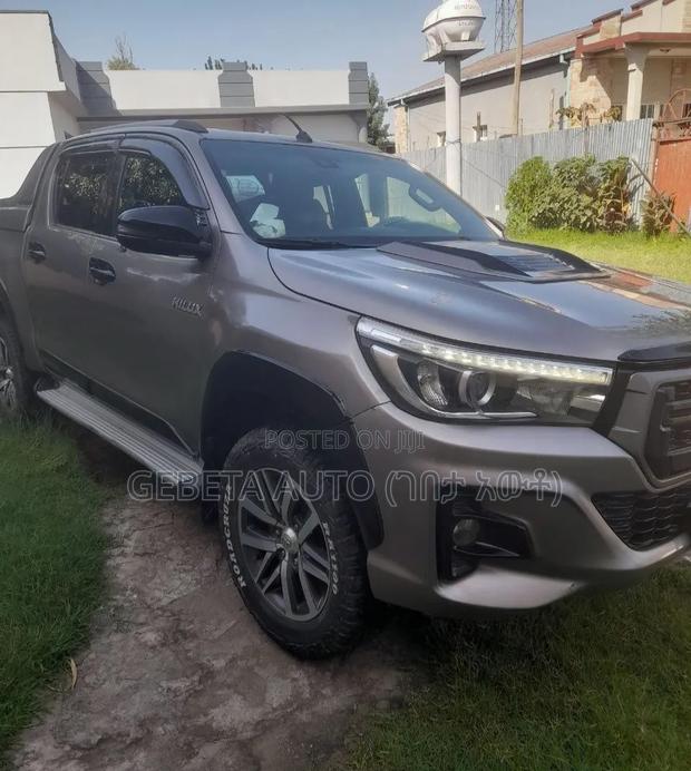 Toyota Hilux Revo Double Cab Deisel 2.8 RWD 2020