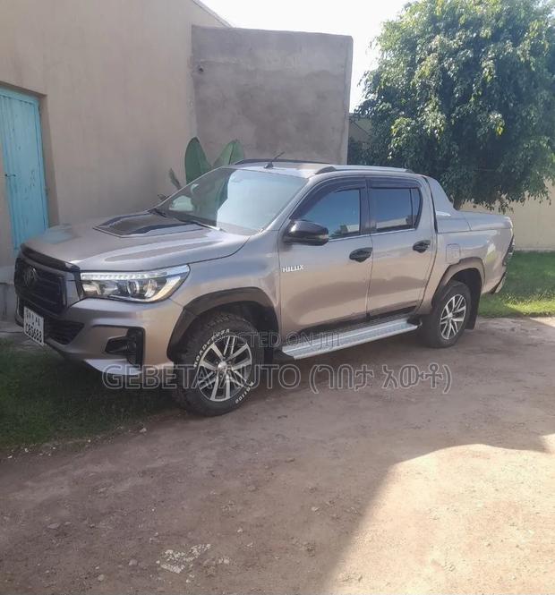 Toyota Hilux Revo Double Cab Deisel 2.8 RWD 2020