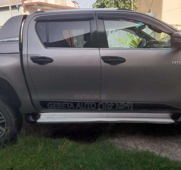 Toyota Hilux Revo Double Cab Deisel 2.8 RWD 2020