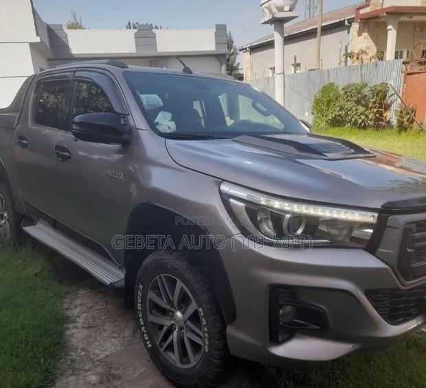 Toyota Hilux Revo Double Cab Deisel 2.8 RWD 2020
