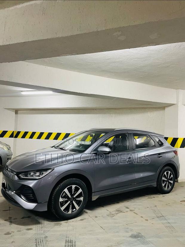 BYD E2 43 kWh 94 hp FWD 2025 Gray