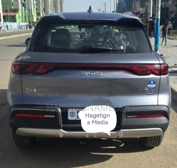 BYD Yuan Up 2025 Gray