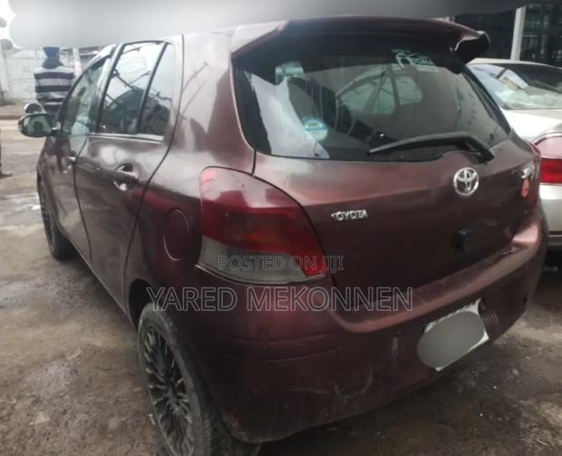 Toyota Yaris 2010 Burgundy