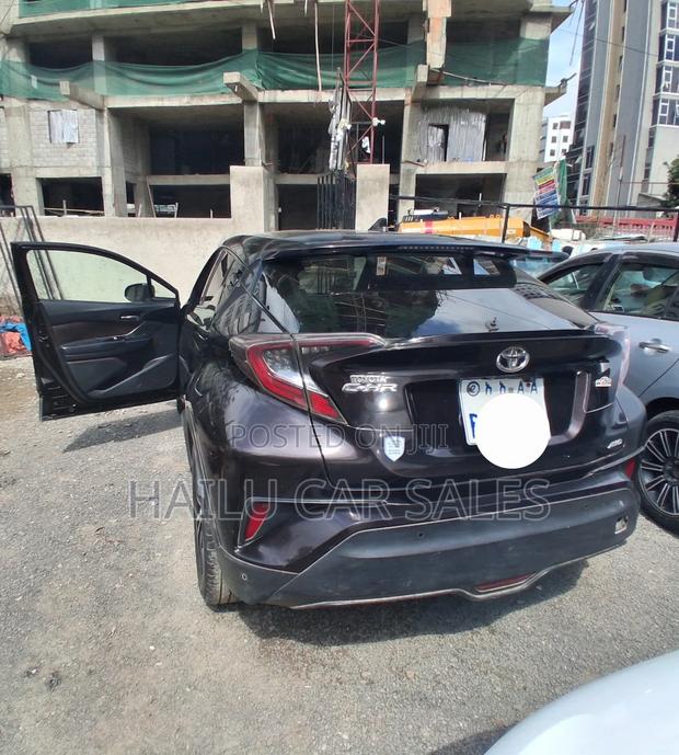 Toyota C-HR 2020 Gray
