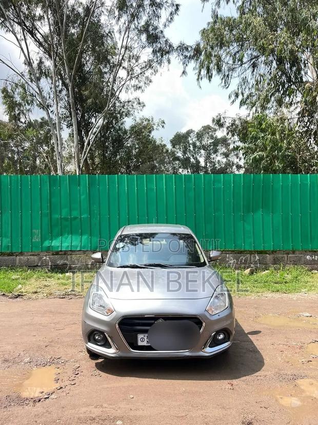 Suzuki Dzire 2022 Silver