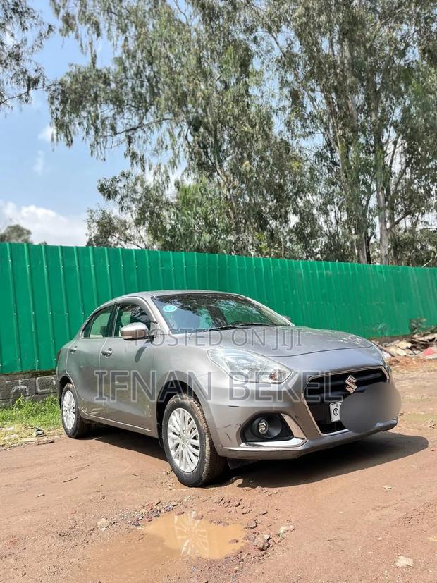 Suzuki Dzire 2022 Silver