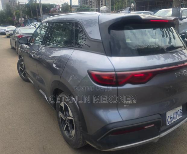 BYD Yuan Up 2025 Gray