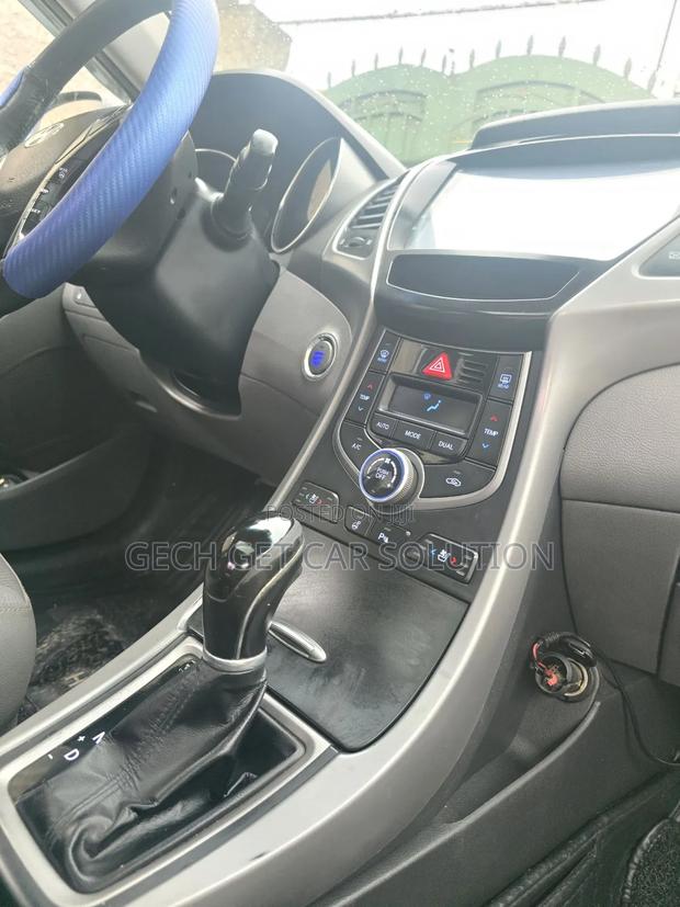 Hyundai Avante 2015 Gray