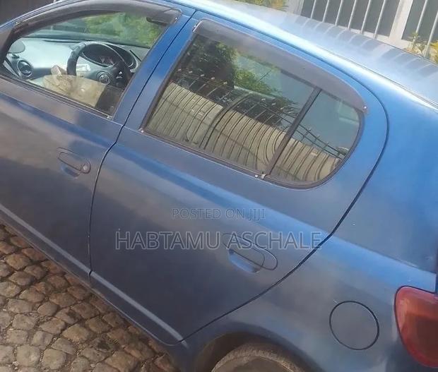 Toyota Vitz 2002