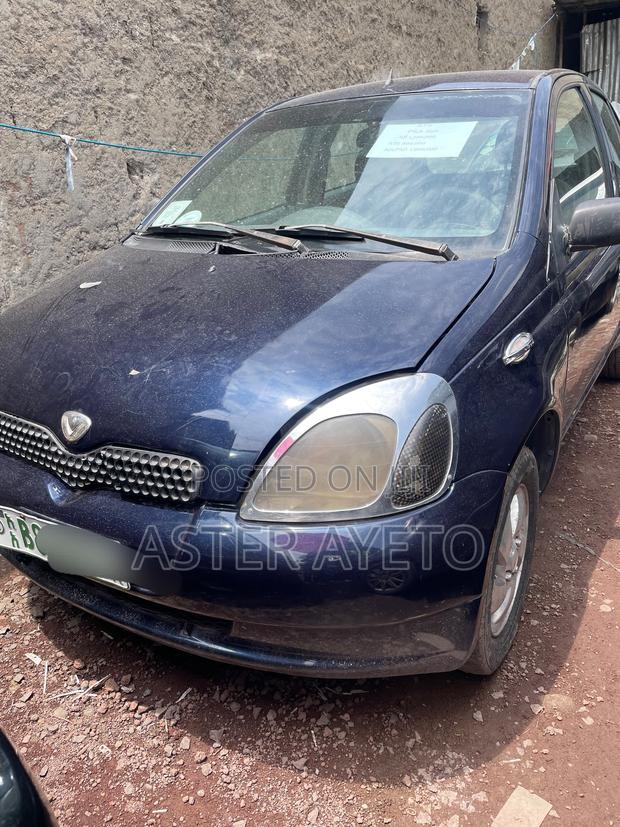 Toyota Vitz 2001 Purple