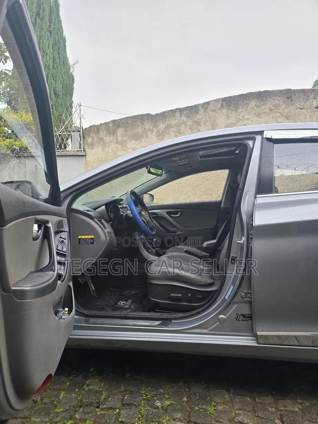 Hyundai Avante 2015 Gray