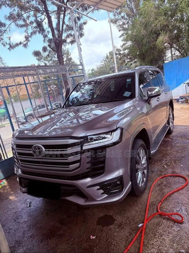 Toyota Land Cruiser 2022 Beige