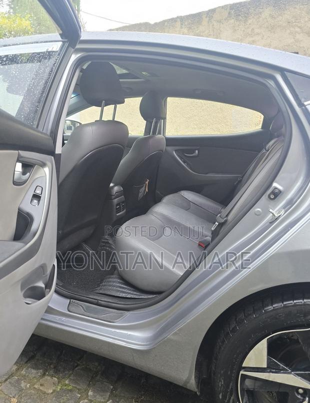 Hyundai Avante 2015 Gray