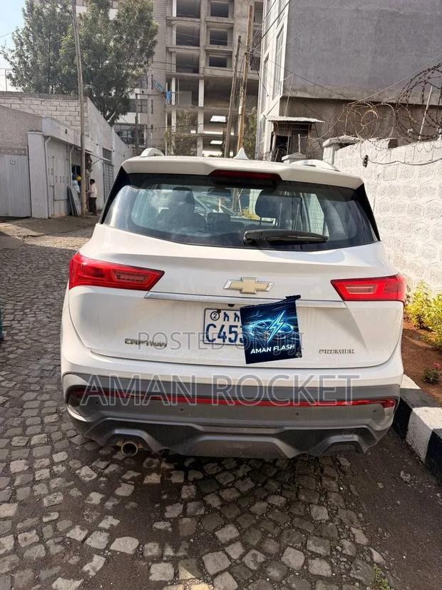 Chevrolet Captiva 2023 White