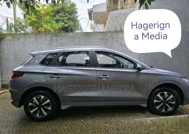 BYD E2 43 kWh 94 hp FWD 2025 Gray