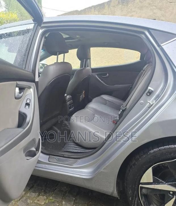 Hyundai Avante 2015 Silver