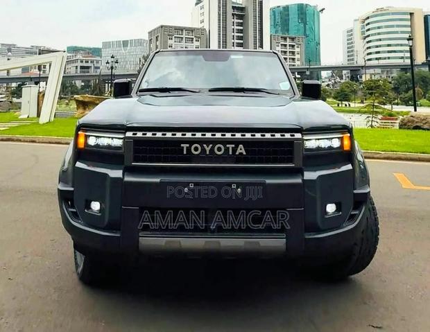 Toyota Land Cruiser Prado 2024 Black