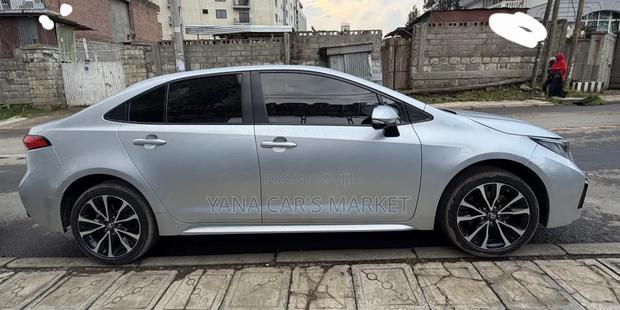 Toyota Corolla 2022 Gray