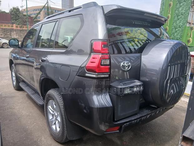 Toyota Land Cruiser Prado 2019 Black