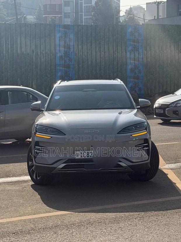 BYD Song Plus 2025 Silver
