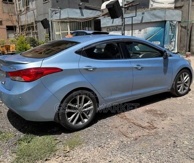 Hyundai Elantra 2013 Blue