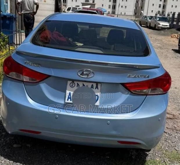 Hyundai Elantra 2013 Blue